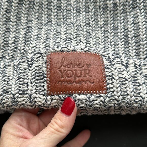 Love Your Melon Beanie Hat Womens One Size Cuffed Style Chunky Knit Stocking Cap - Picture 2 of 14